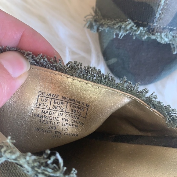 G By Guess Women’s Camouflage Peep Toe Mules Canvas Sandals Size 8.5 - Picture 8 of 11